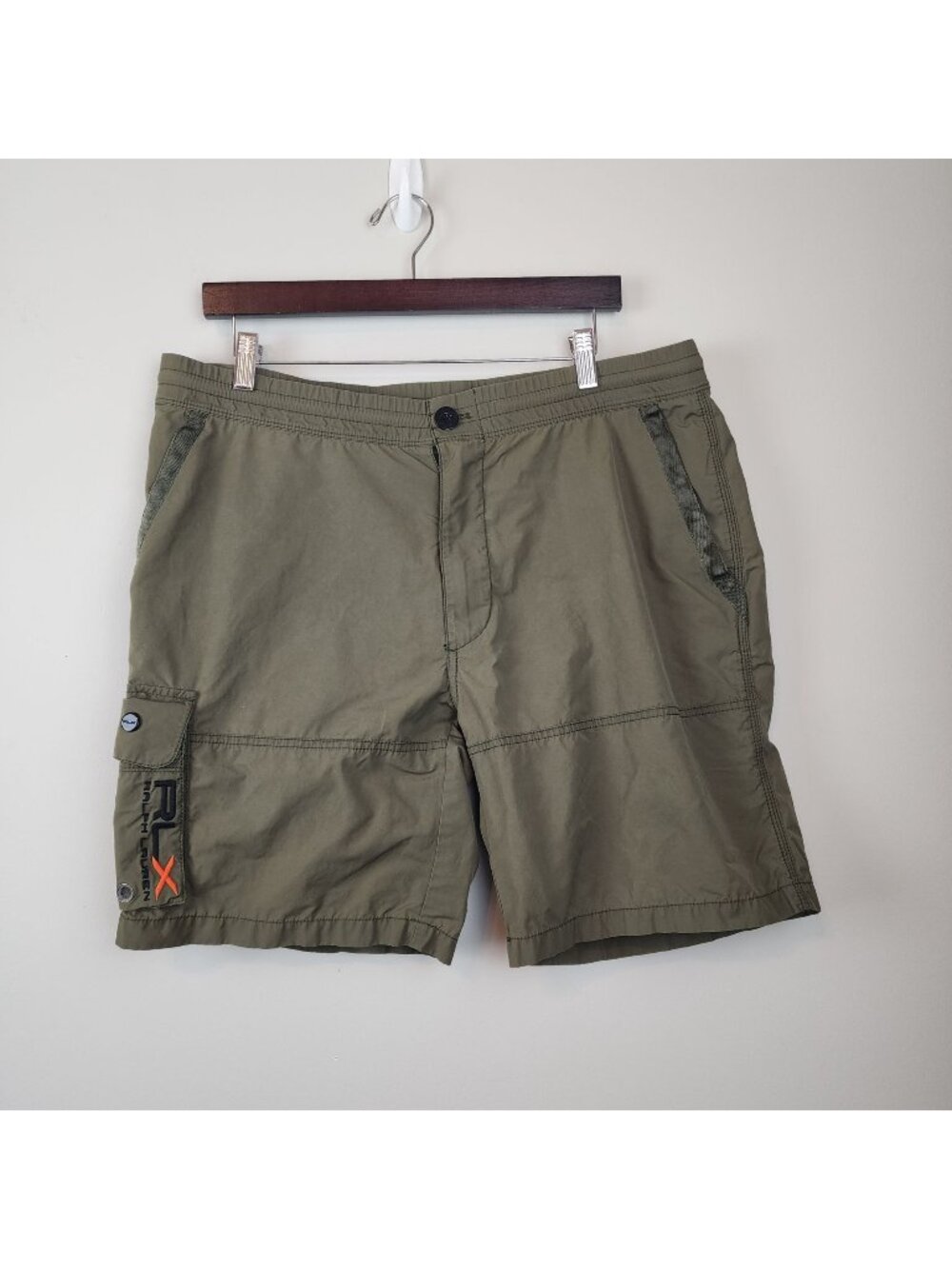 RLX Ralph Lauren olive green cargo shorts sz XL men pockets CALLOUT